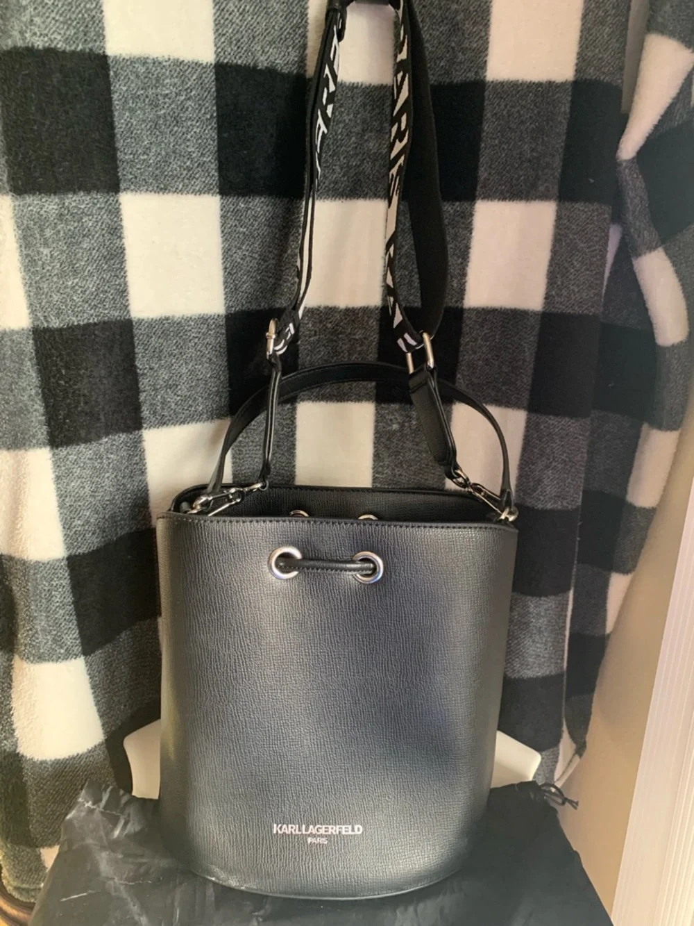 Karl Lagerfeld Black & Cream Leather Icon Drawstring Bucket Crossbody - Picture 9 of 10